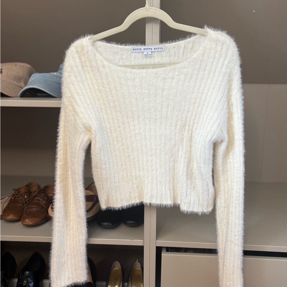 HYFVE Cream Fuzzy Sweater, L